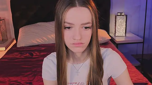 E l i z e  online show from May 21, 5:16 am