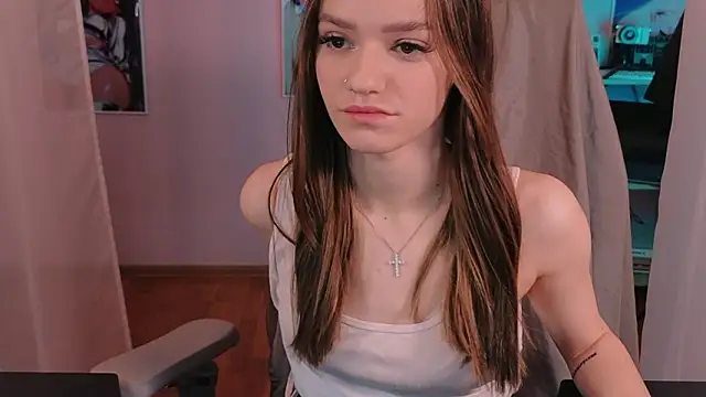 E l i z e  online show from March 27, 5:53 am