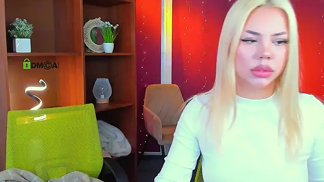 mila glow1 online show from March 16, 12:42 pm