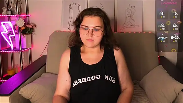 Janie Curvyy online show from September 13, 10:23 am