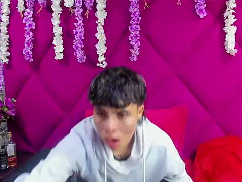 Bruno Cruzz online show from September 25, 3:27 am