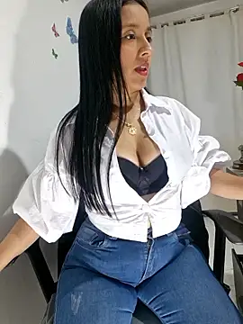 SofiiMilf online show from January 9, 2:27 am