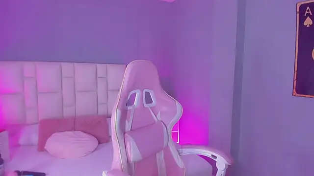 SammyRose  online show from February 27, 8:19 pm