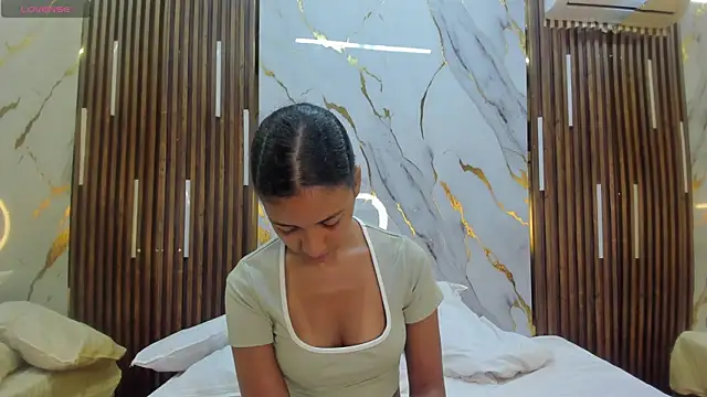 VictoriaDuart online show from March 27, 8:09 pm