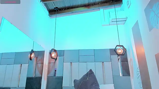 VictoriaDuart online show from February 8, 8:45 pm