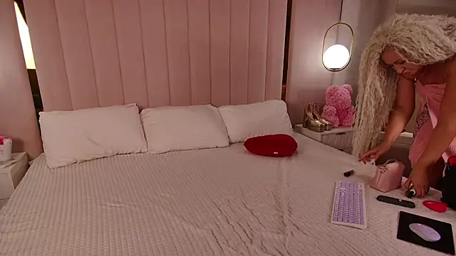 Lilit 1Love online show from September 10, 3:56 pm