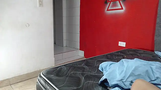 catalina hard love online show from November 16, 1:29 am