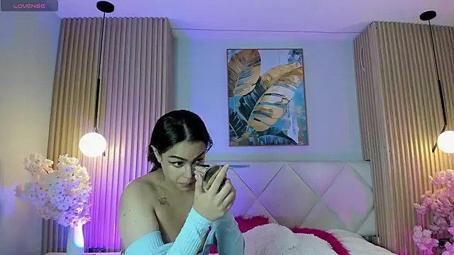 Mila Hank  online show from April 7, 12:07 pm