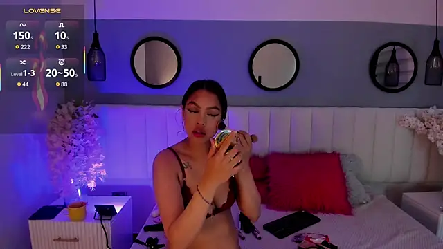 Mila Hank  online show from November 4, 12:32 pm