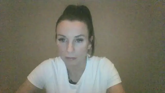 Justnani001 online show from February 18, 9:14 pm