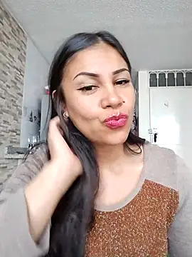 KittyHoleshot87 online show from September 24, 4:28 pm