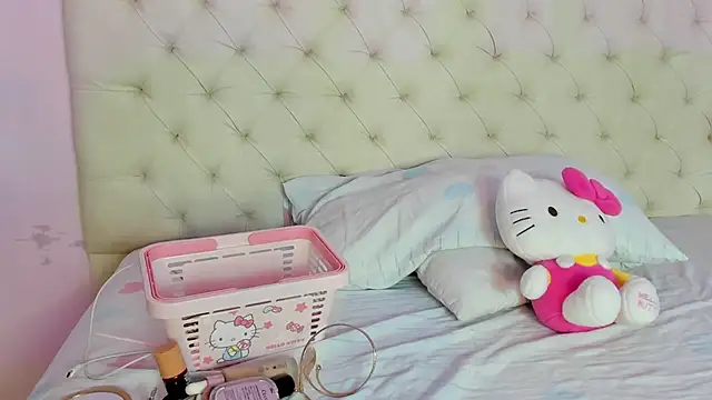 kiity horny  online show from February 20, 12:07 pm