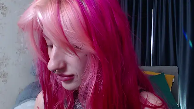 Nina Blum  online show from November 12, 7:28 am