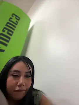 Sophie Dreamss online show from October 22, 7:30 pm