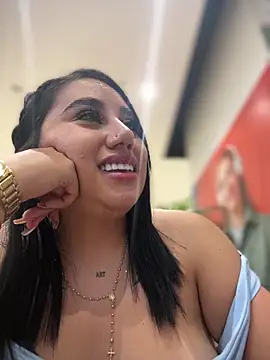 Sophie Dreamss online show from November 30, 9:30 pm