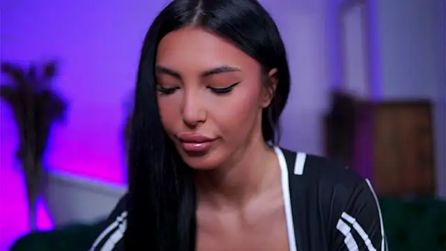 AishaaDevoe online show from January 11, 9:09 pm