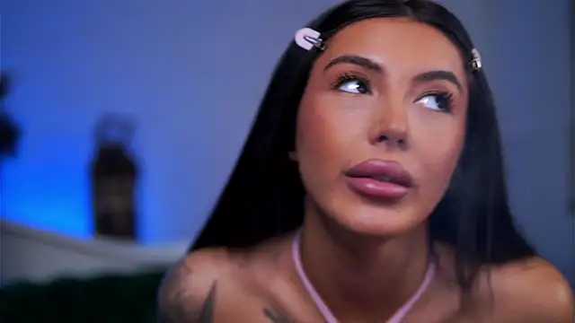 AishaaDevoe online show from January 13, 9:30 pm