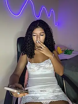 larajuli online show from March 26, 12:02 am