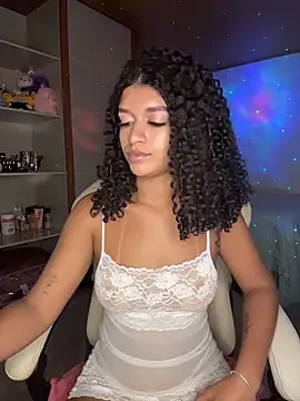 larajuli online show from June 3, 12:12 am