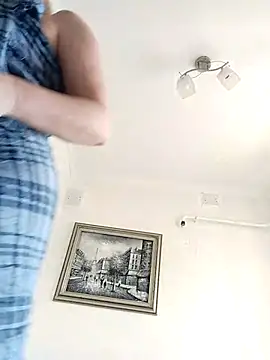 LiluLiluLilu online show from September 13, 7:05 am