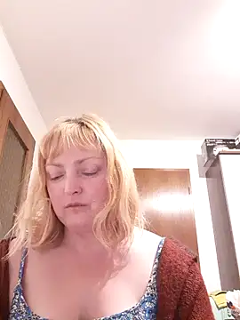 LiluLiluLilu online show from October 21, 4:55 pm