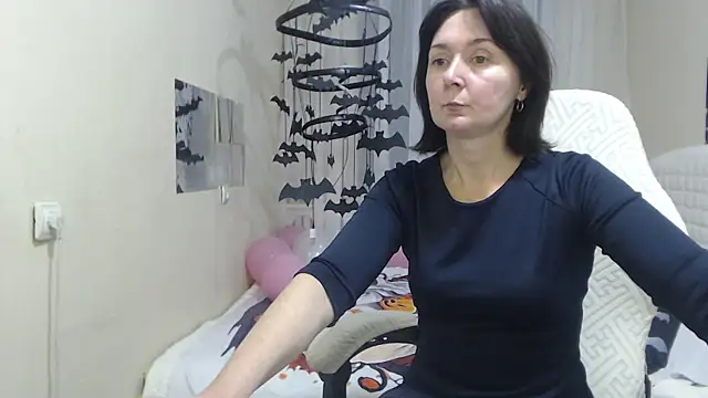 VivianGuchih online show from October 19, 11:56 am