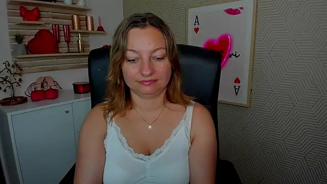 angelaSamt online show from July 2, 5:35 am