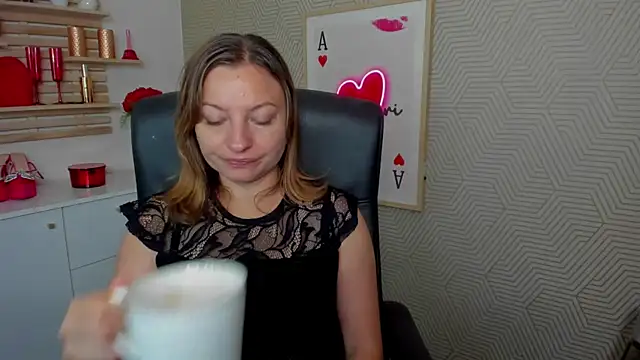 angelaSamt online show from July 6, 5:35 am