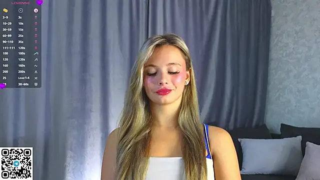 NaughtySeraphine online show from October 31, 6:39 am