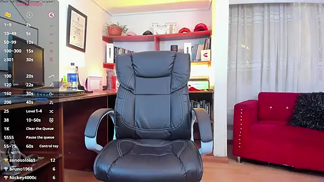 GretaVoss  online show from April 16, 9:39 pm