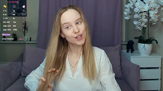 SoonMoor online show from March 13, 6:42 pm