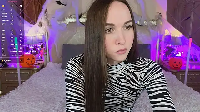 Angeel Kate online show from October 30, 1:12 pm