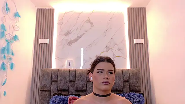 Ava Cristi online show from September 27, 8:05 pm