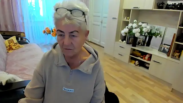 HotandMature online show from December 22, 10:07 am