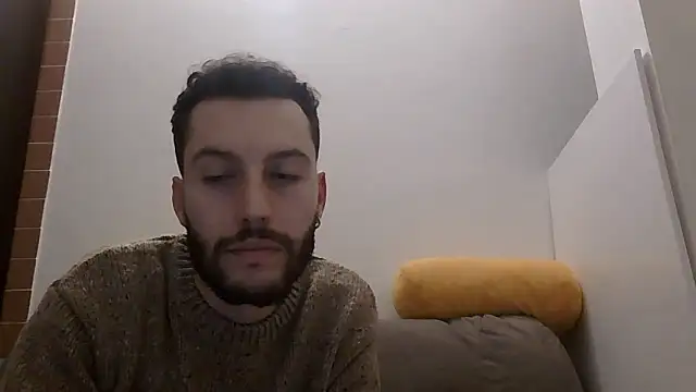 Amicisegreti online show from January 8, 8:57 pm