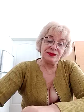 52MiaLove02 online show from March 31, 10:15 am