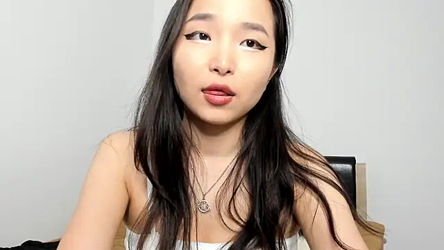 Soyun Mia online show from February 11, 3:24 pm