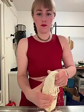 secret-sara online show from July 10, 8:53 pm