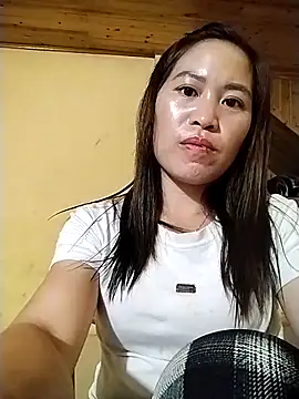 tuyetnhi-00 online show from September 18, 5:28 am