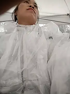 tuyetnhi-00 online show from November 3, 2:04 am