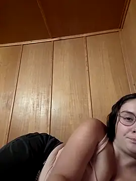 YoungLiisaxx online show from September 18, 6:17 pm