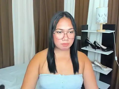 TsUncutKaren online show from September 10, 1:44 pm