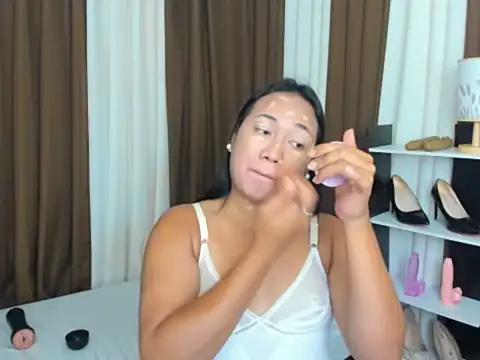 TsUncutKaren online show from September 17, 4:05 pm