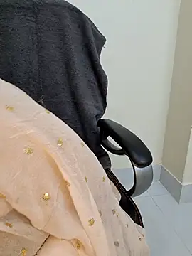 ariya-03 online show from November 3, 4:49 am