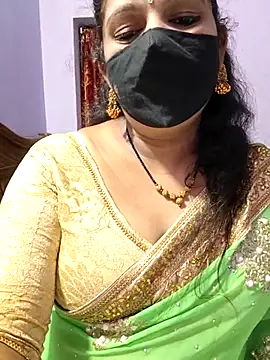 luci-queen online show from September 10, 7:03 pm