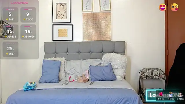  naomi s online show from February 25, 1:53 pm