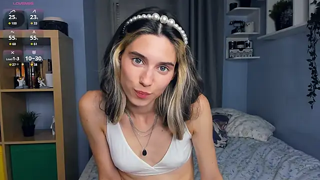 AntonettaTarring online show from September 25, 11:20 am