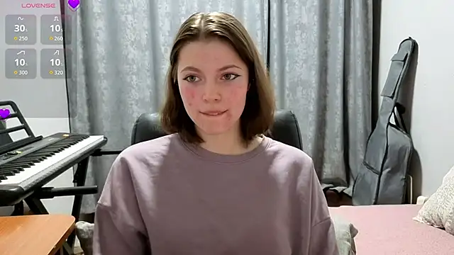 CutieAnny online show from June 4, 7:40 pm