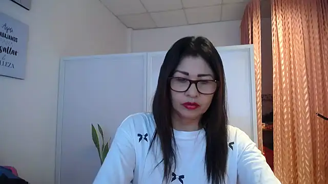 Manuela lara  online show from December 18, 8:57 pm