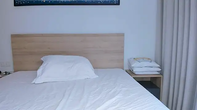 Bubblegumdream13 online show from January 11, 3:33 am